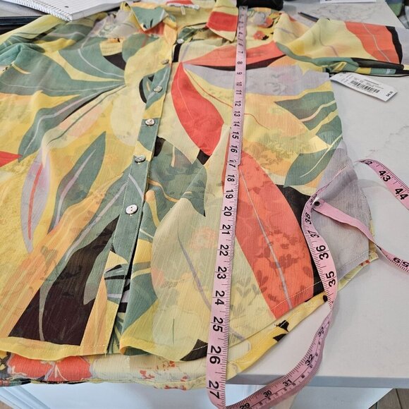 NEW Figueroa & Flower Shirt Petite Medium Sheer Tropical Floral Button Yellow - Picture 11 of 11